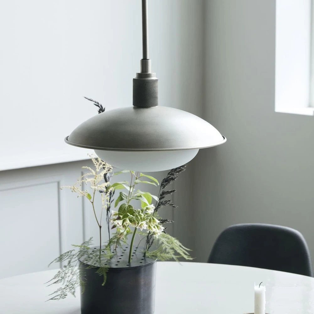 House Doctor Boston Hanglamp - Gunmetal Ø32cm 6 House Doctor Boston Hanglamp - Gunmetal Ø32cm - Afbeelding 4