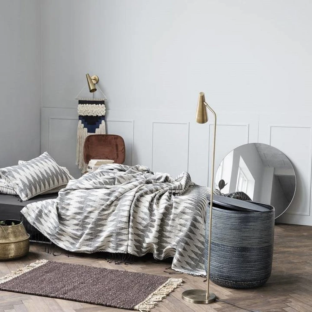 House Doctor Precise Vloerlamp Messing 4 House Doctor Precise Vloerlamp Messing - Afbeelding 2