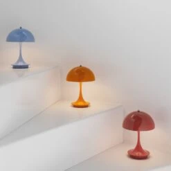 Louis Poulsen Panthella Portable V2 Tafellamp Lichtblauw - 5744612610 -Huisverlichting louis poulsen panthella portable v2 tafellamp lich 5