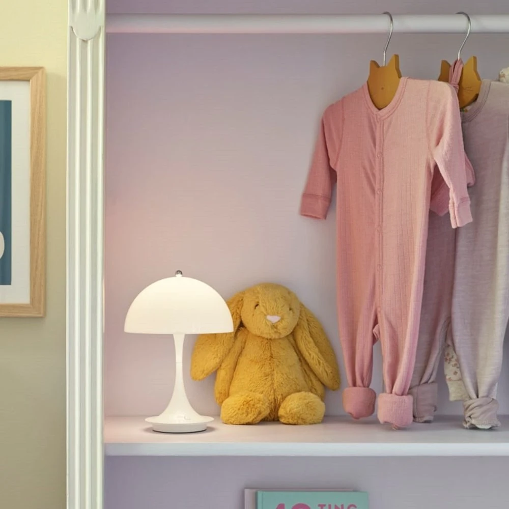 Louis Poulsen Panthella Portable V2 Tafellamp Wit - 5744612607 7 Louis Poulsen Panthella Portable V2 Tafellamp Wit - 5744612607 - Afbeelding 5