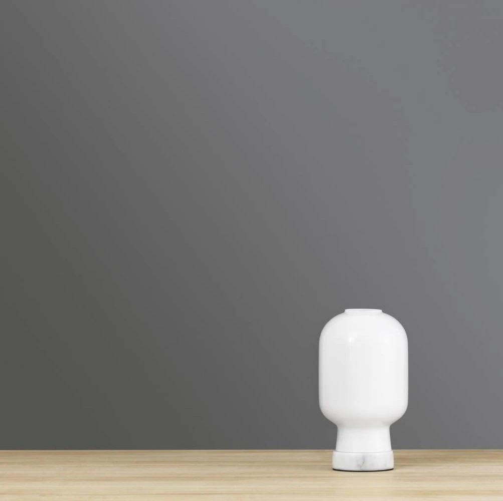 Normann Copenhagen AMP Tafellamp Wit 4 Normann Copenhagen AMP Tafellamp Wit - Afbeelding 2