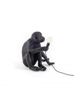 Seletti Monkey Lamp Sitting - Zwart 13 Seletti Monkey Lamp Sitting - Zwart -Huisverlichting seletti monkey lamp sitting zwart 4